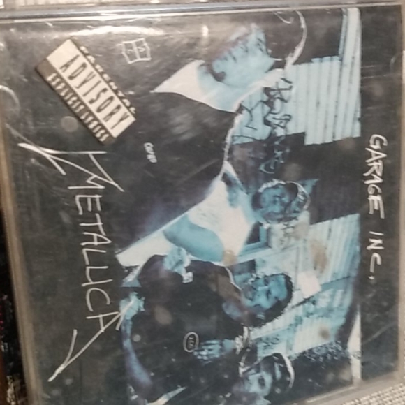 Metallica cds - Picture 3 of 8